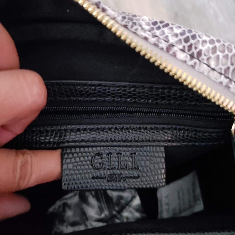 NWOT Leather crossbody bag w/ removable pouch - Picture 6 of 8